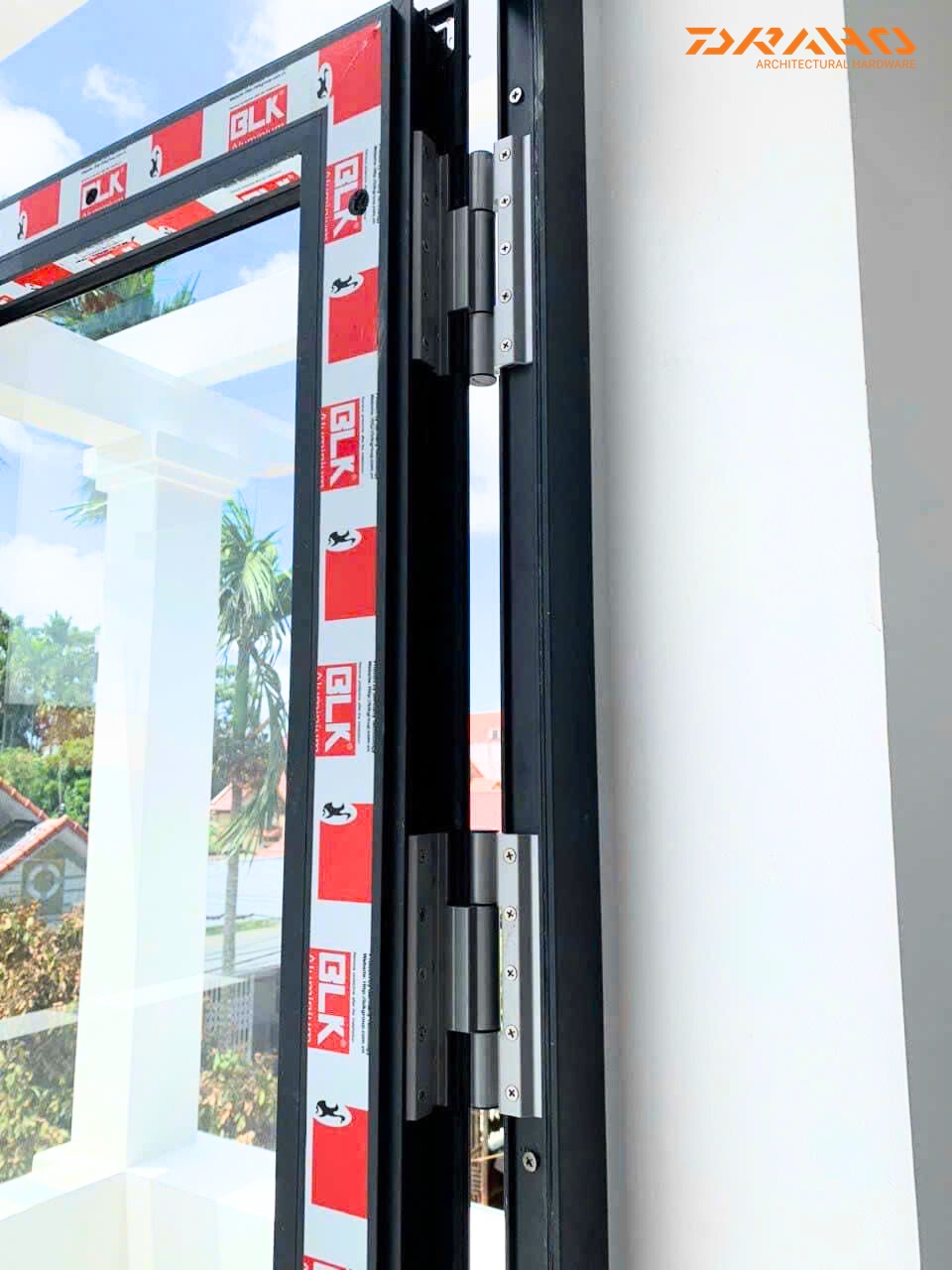 Bản lề cửa nhôm 1